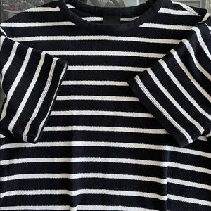 H&M striped black white top